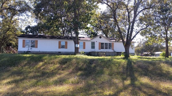 155 Spooner Drive photo 2