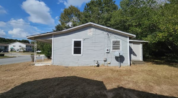 2112 S Madison Street photo 4