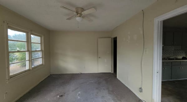 2112 S Madison Street photo 6