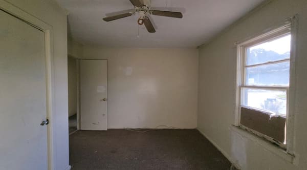 2112 S Madison Street photo 7
