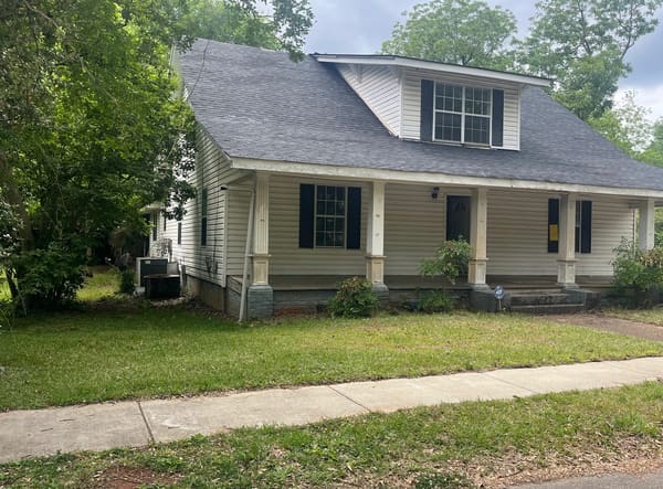 1315 5th Avenue photo 1