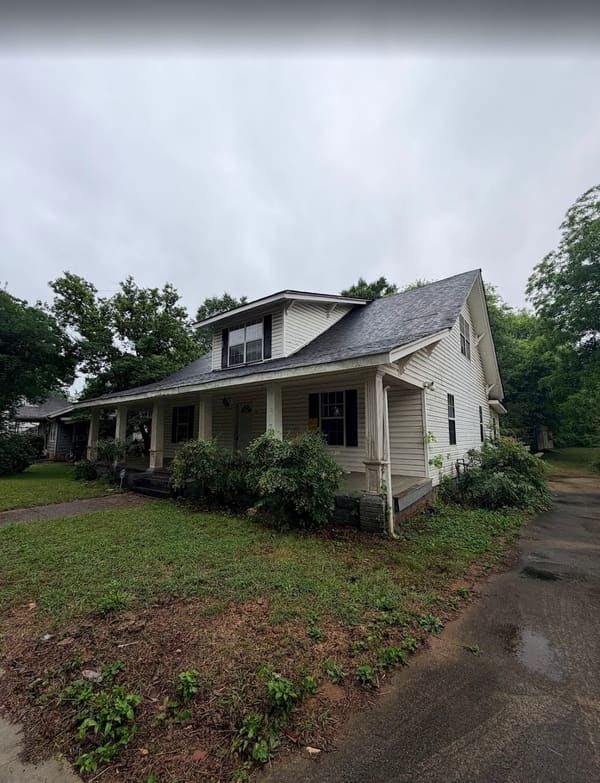 1315 5th Avenue photo 2