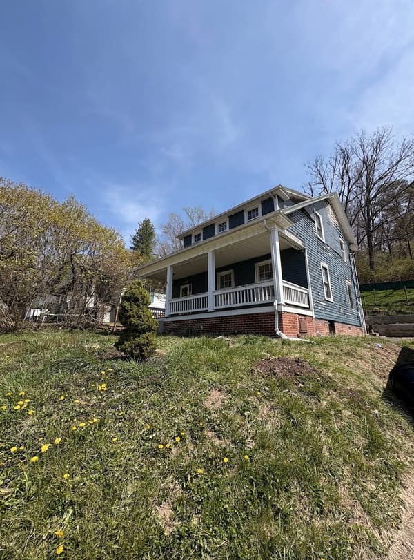 822 Tower Street photo 2