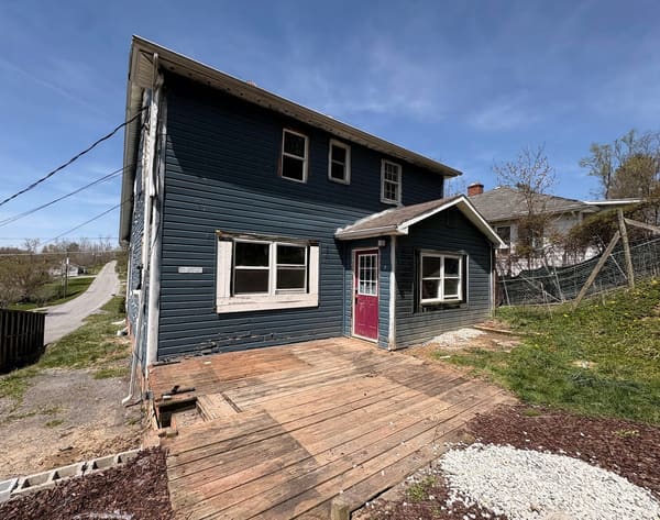 822 Tower Street photo 3