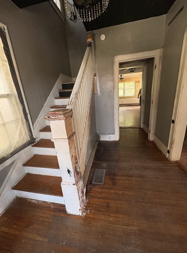 822 Tower Street photo 4