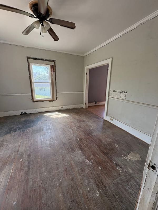 822 Tower Street photo 5