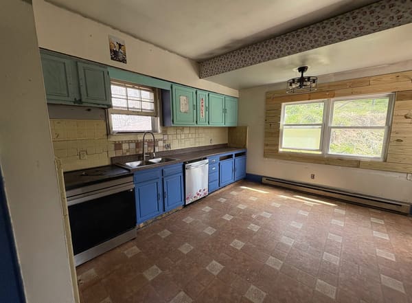 822 Tower Street photo 13