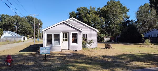 400 South Hickory Street photo 1
