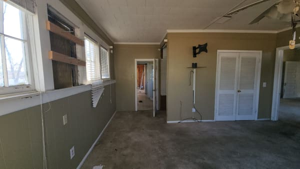 1022 Flowers Drive   photo 2