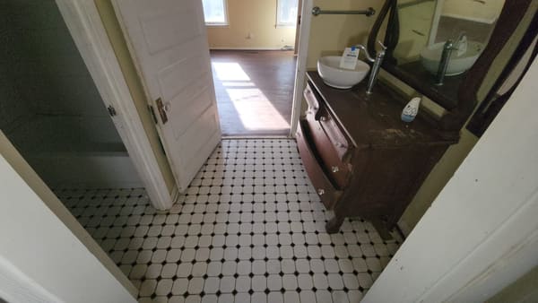 1022 Flowers Drive   photo 6