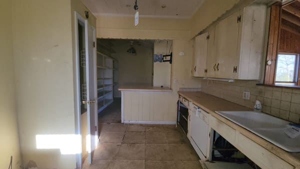 1022 Flowers Drive   photo 9