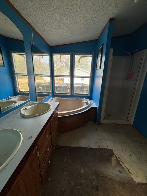 444 Fowler Road photo 5
