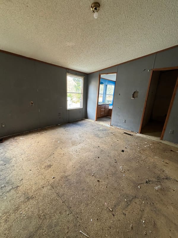 444 Fowler Road photo 6