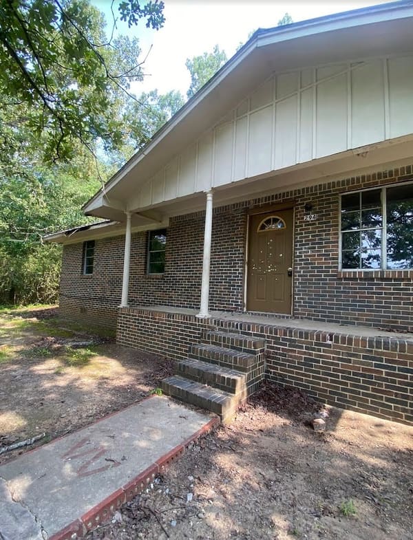 294 Sunset Drive photo 2