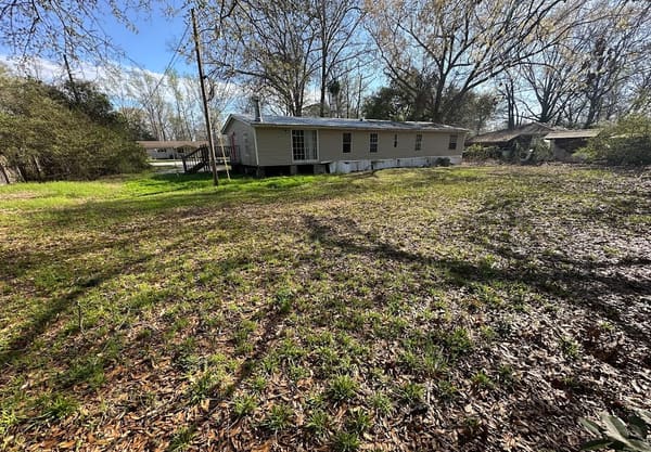 372 Gum Street E photo 11