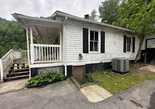 1065 Jess Fork Road photo 2