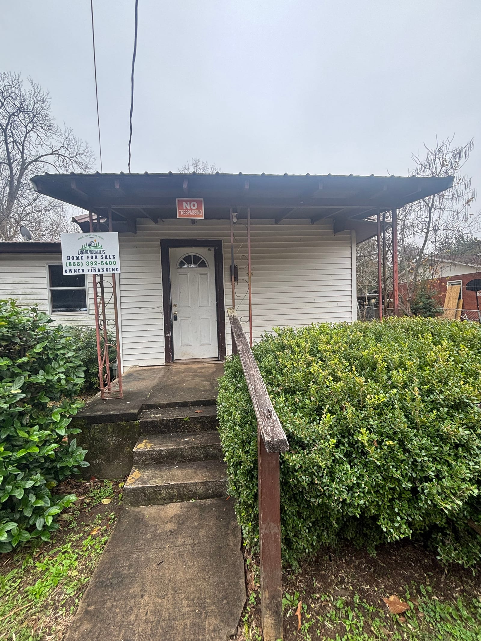 525 W Hinton Street