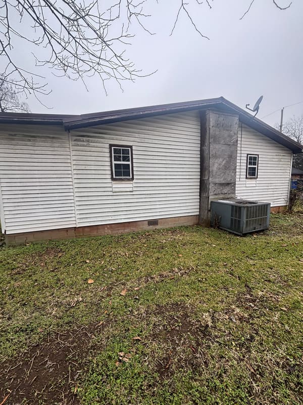 525 W Hinton Street photo 5