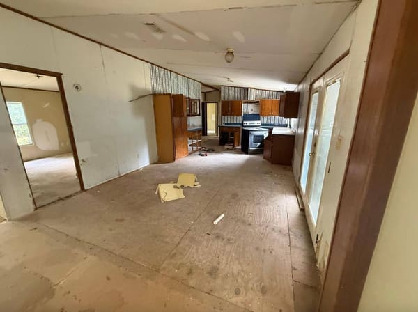 209 Broadway Street photo 4