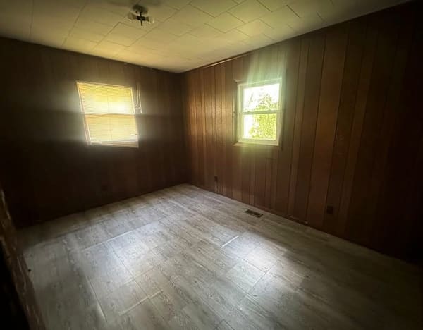 107 Neal Drive photo 3