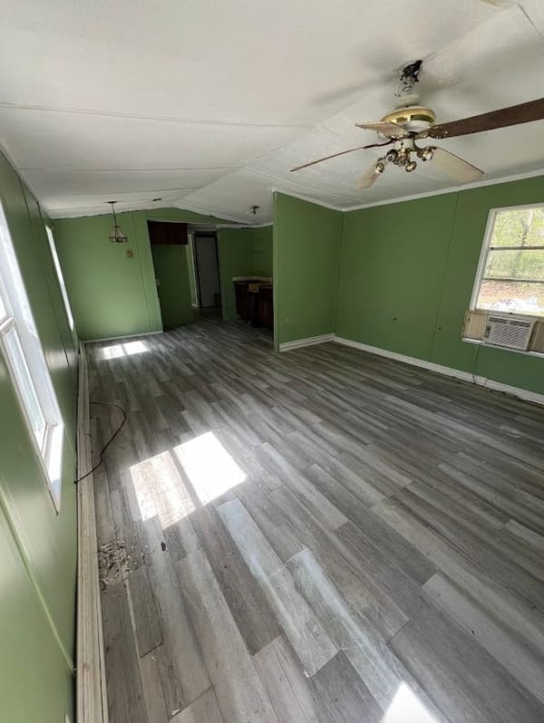 126 Iris St  photo 7