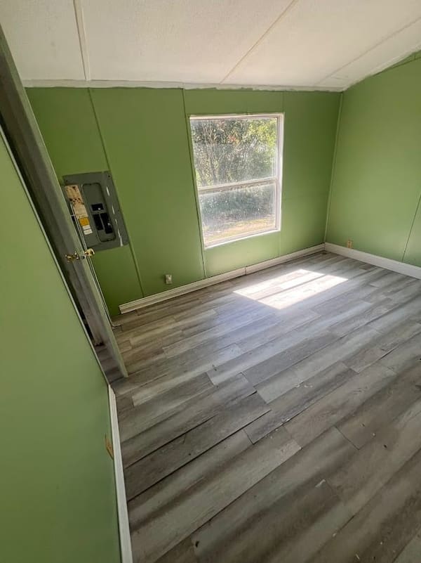 126 Iris St  photo 8