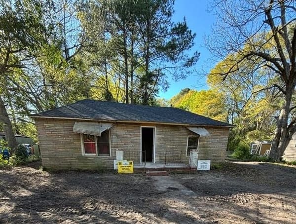 210 Hendersonville Street  photo 1