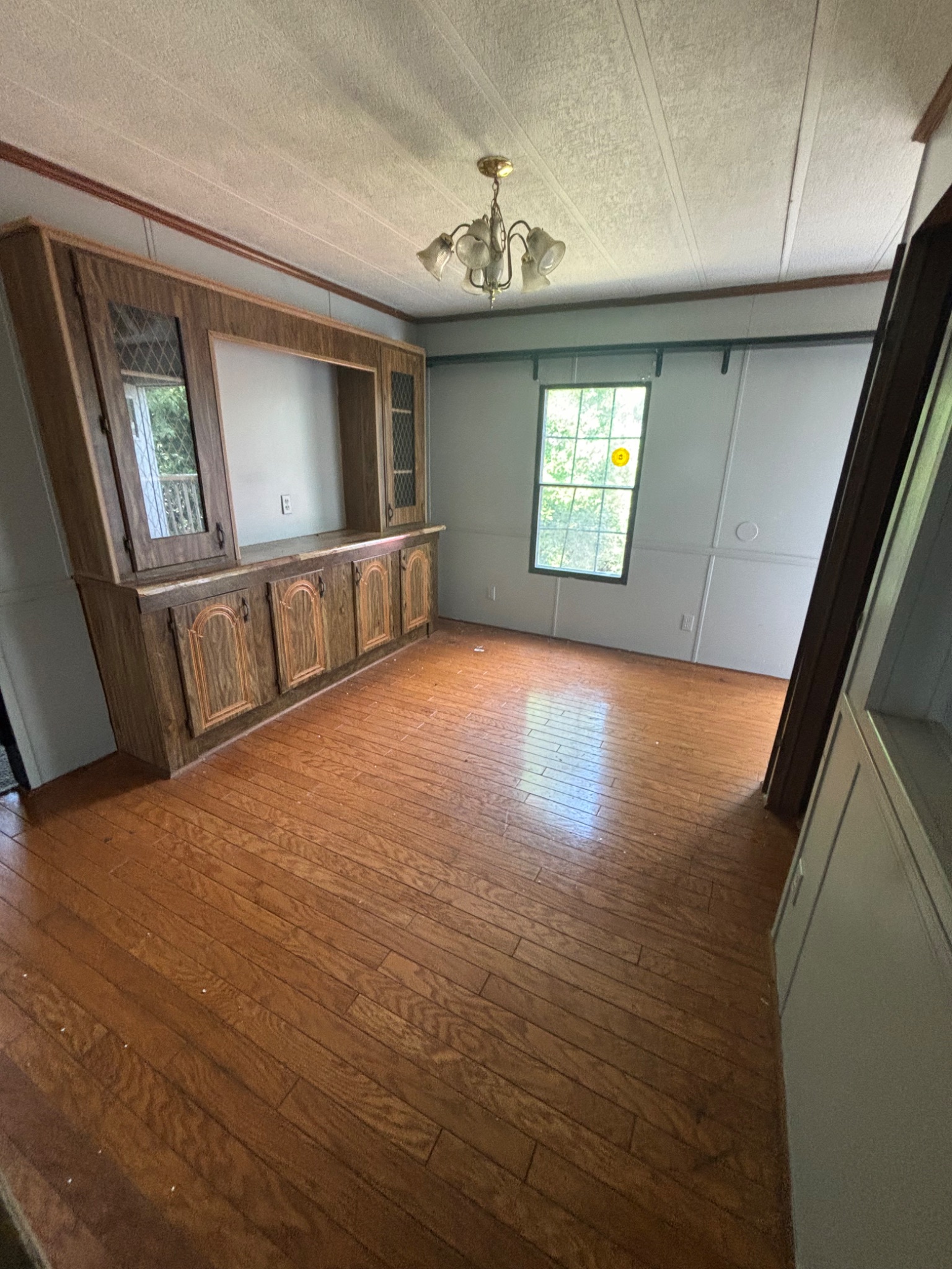 2891 Dalzell Street photo 9