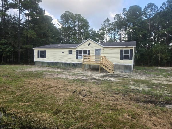 147 Pelican Circle photo 1