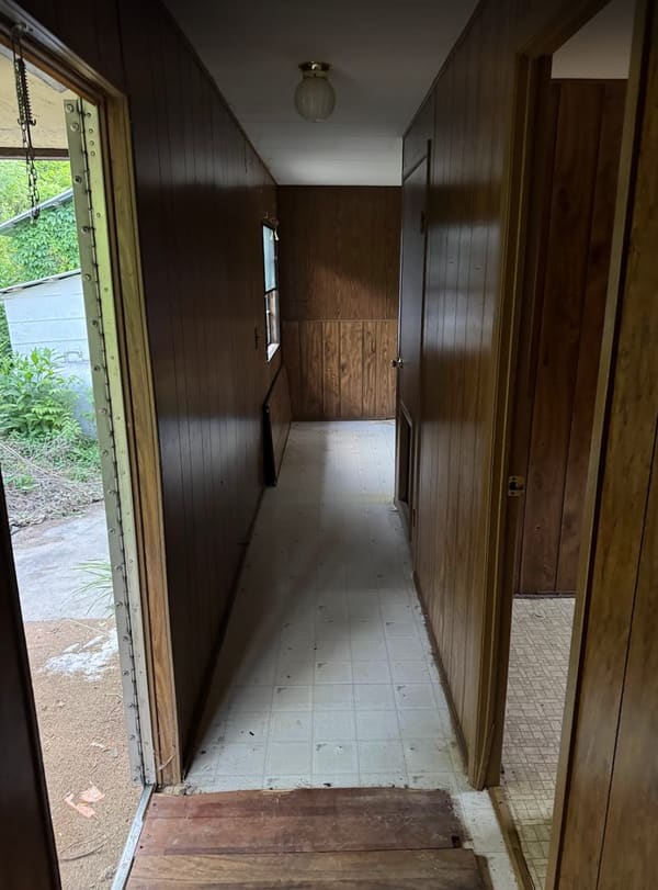718 Hayden Hollow Road photo 2