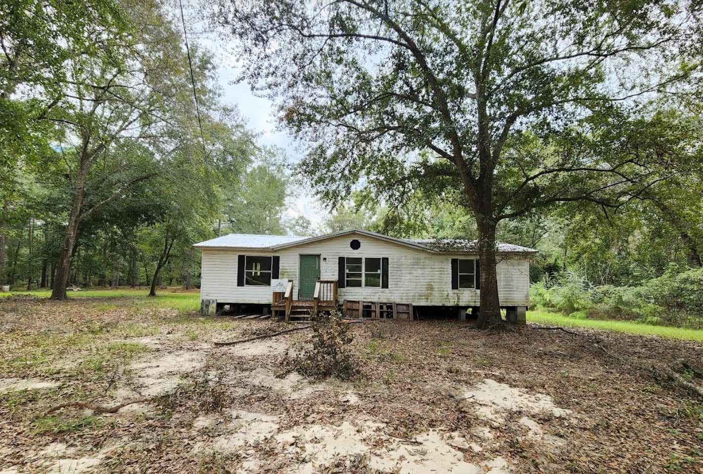 1608 Hilltop Circle