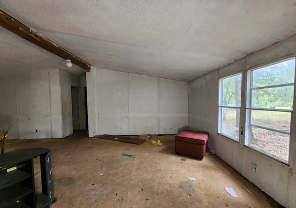 1608 Hilltop Circle photo 3