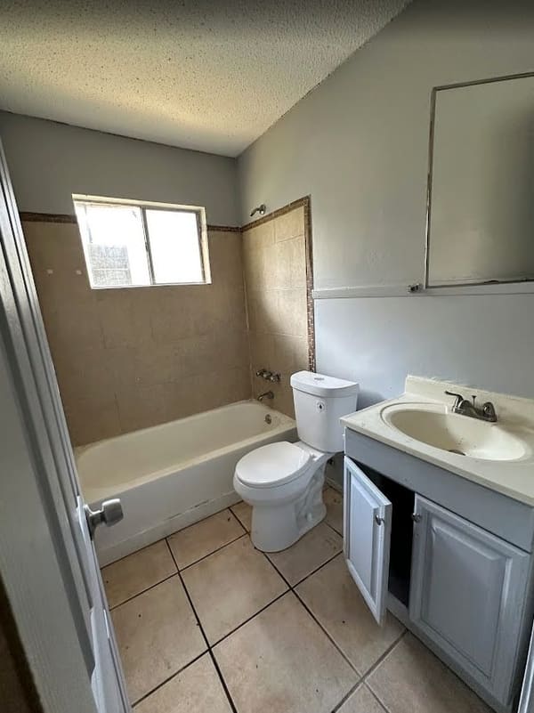 136 Broadway Street photo 6