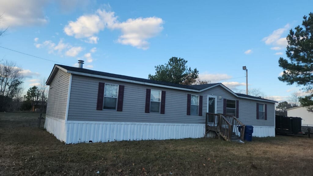 1229 Donna Lane