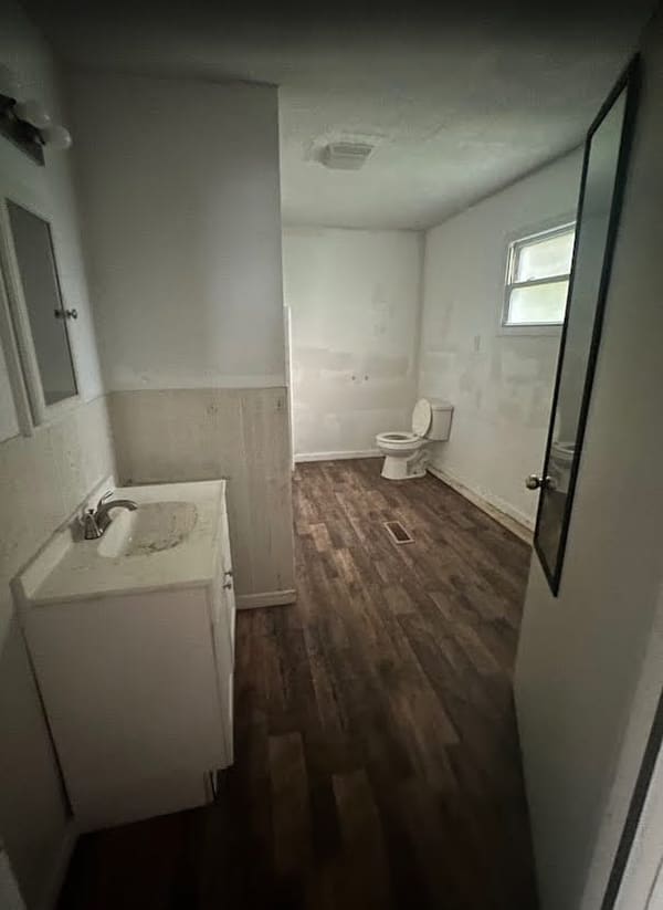 654 Spruce Street photo 6