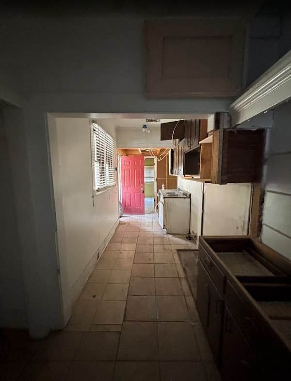 1022 S Japonica Dr photo 2