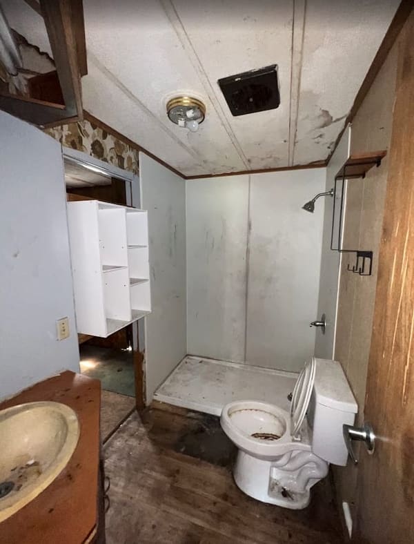 1755 Warren Chapel Road photo 4