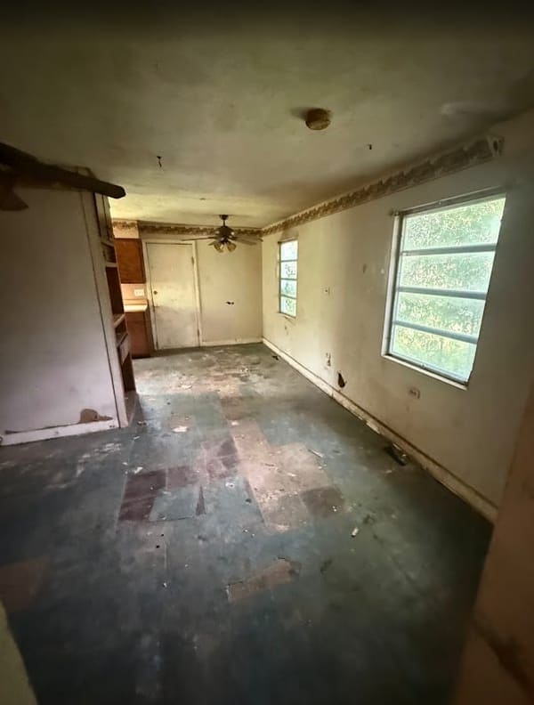 402 Lane St photo 4