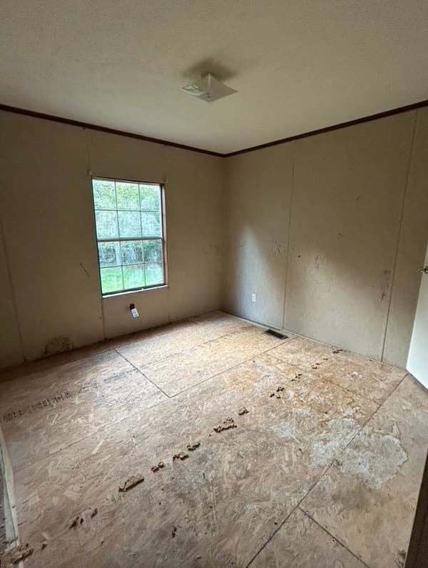 131 Elia Lane photo 4