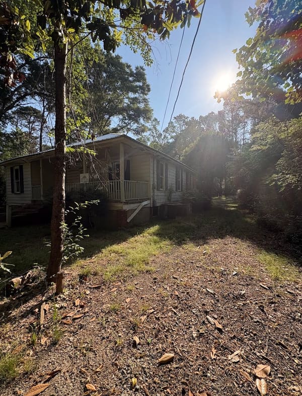 809 Laprade Street photo 2