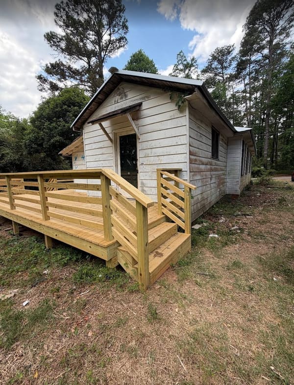809 Laprade Street photo 3