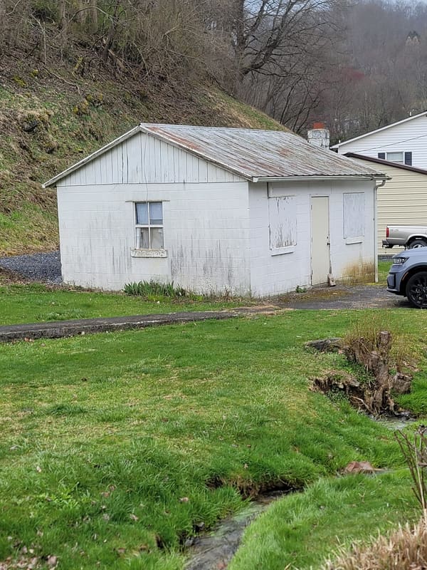 710 Hayden Hollow Road  photo 3