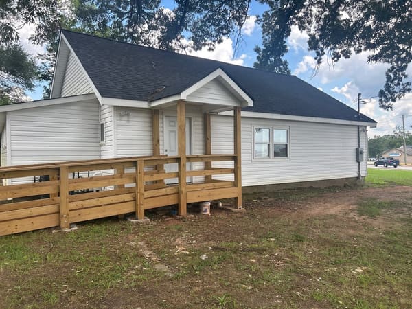 1415 W Mcintosh Road photo 2