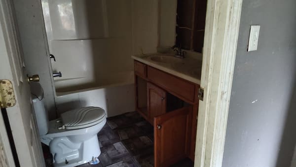 111 W 8th Street photo 8
