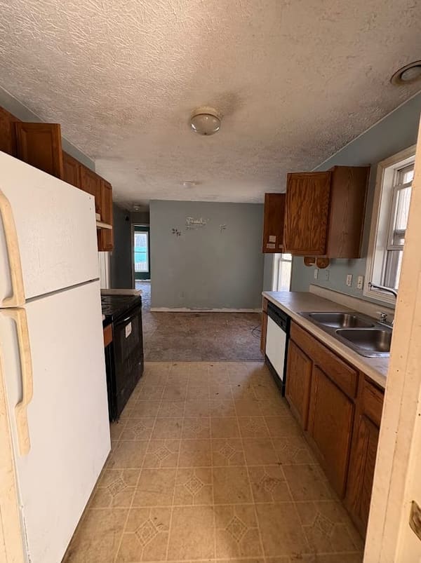 10038 Hurley Road photo 10