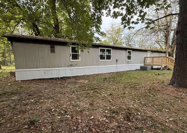 604 N Prairie Street  photo 2