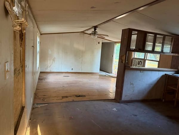 604 N Prairie Street  photo 5