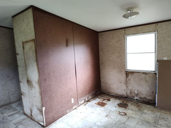 138 Humphrey Ave photo 6