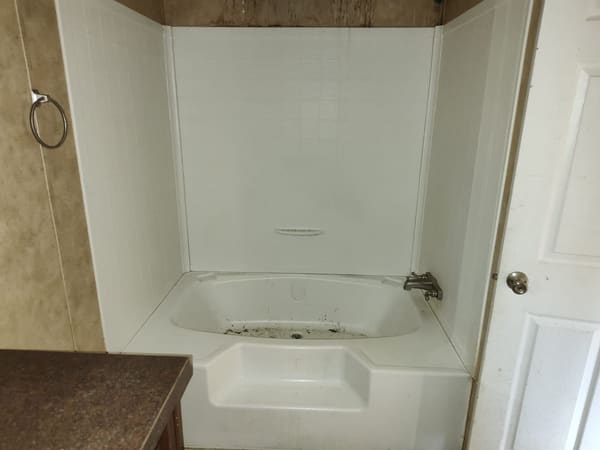 138 Humphrey Ave photo 12