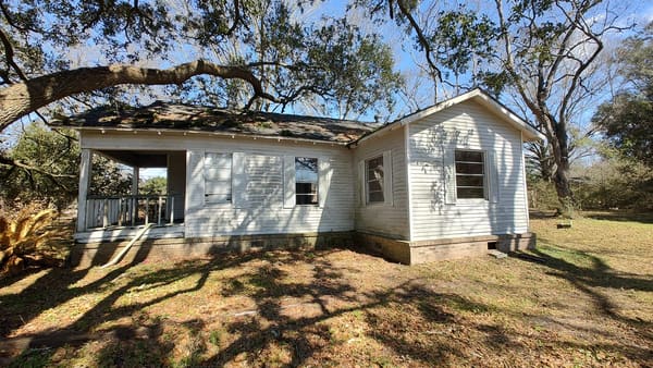 6693 McDonald Road photo 2